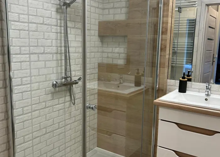 Rataje Park Ii - Cost Free Parking - 24h Check In アパート